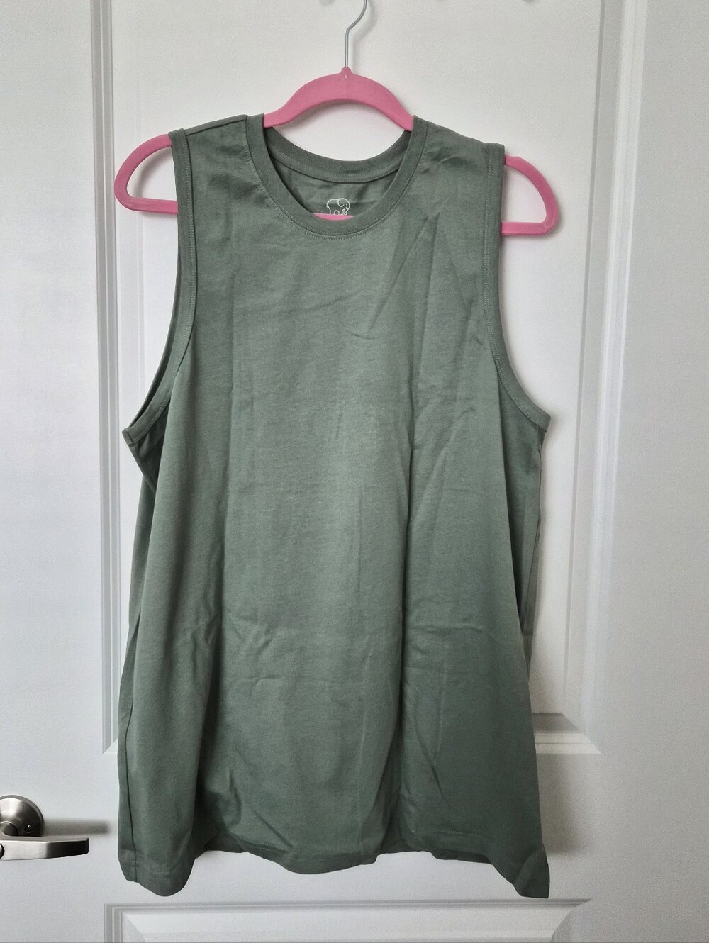 NWOT Ivory Ella Green Sleeveless Top Tank Top Elephant Print Size Large